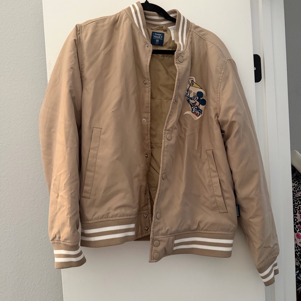 Disneyland NWT 70th anniversary limited edition jacket size S but is unisex